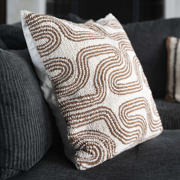 Coussin texturé MAZE beige - Coussin design géométrique pour salon